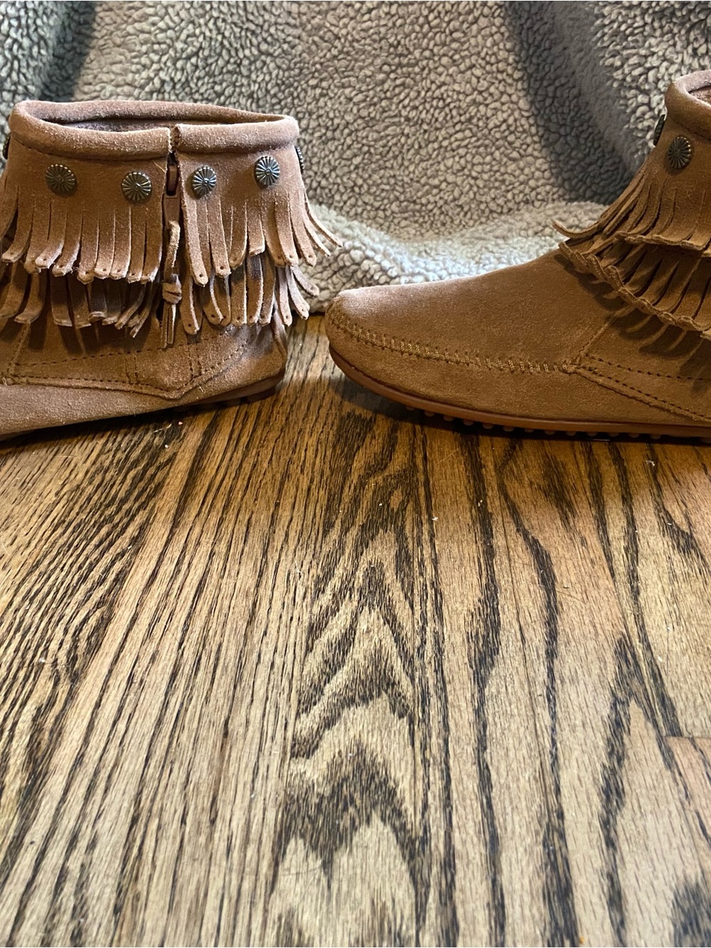 Minnetonka Double Fringe Moccasin Boots in Brown/Tan